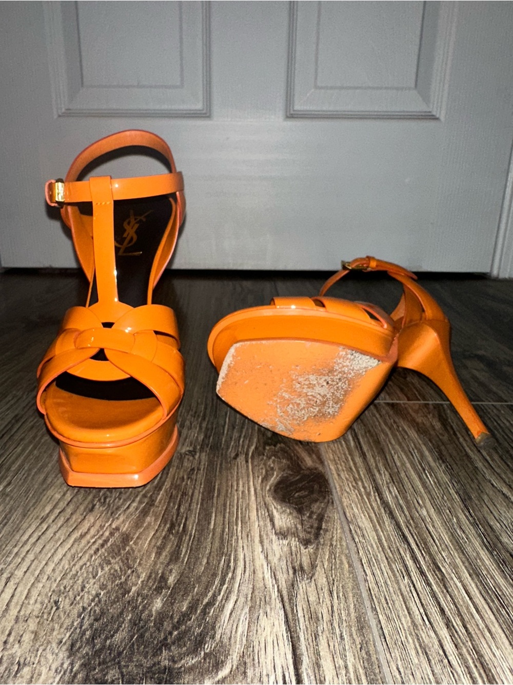 Yves Saint Laurent Vitello Vernice Soft Mandarine Patent Platform Sandals - Picture 3 of 7